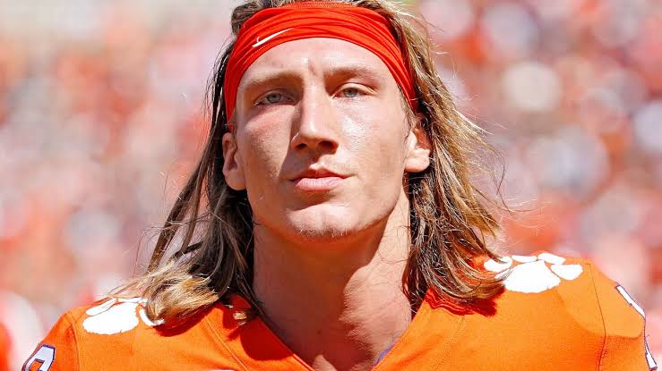 Trevor Lawrence Biography, Age, Wife, Career, Net Worth, Salary, Instagram, Height, College, Draft, Weight, Salary