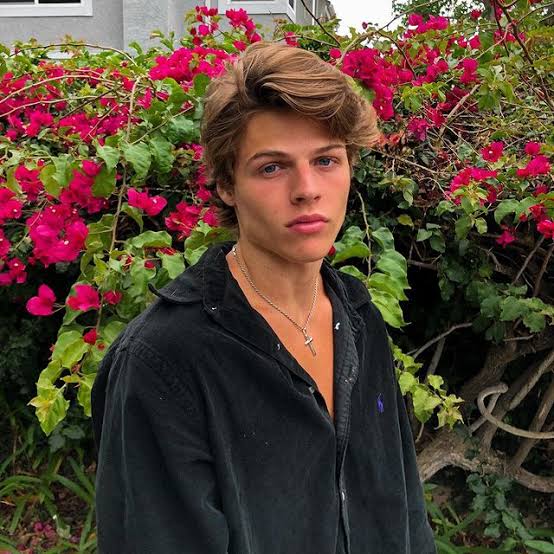 Sam Dezz Biography: Age, Girlfriend, Real Name, Height, Sister, Zodiac Sign, Dad, Hair, Parents, Net Worth