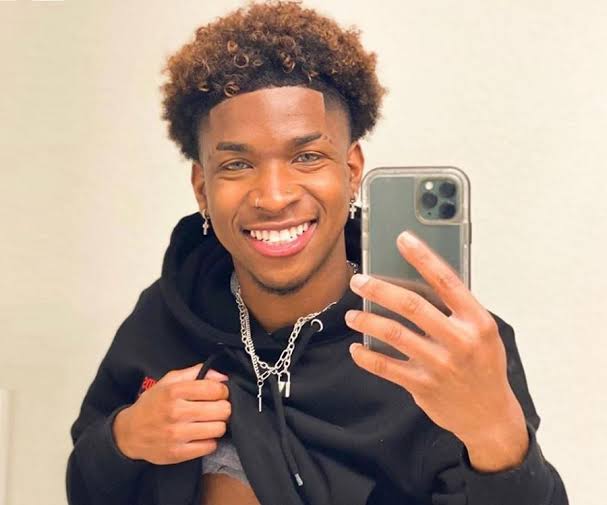 SwagBoyQ Biography: Age, Girlfriend, Real Name, Height, Cars, Hairstyle, Eyes, Siblings, Nationality, Net Worth