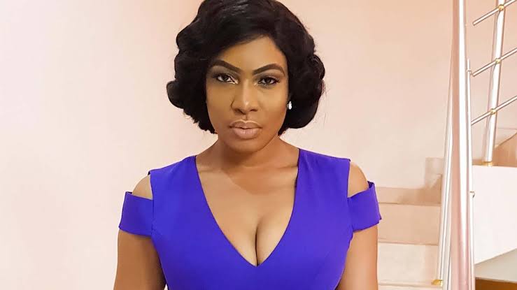 Chika Ike Biography: Age, Husband, Net Worth, Parents, Siblings, State of Origin, Children, Twin Sister, Daughter Picture