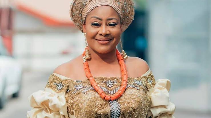 Ngozi Ezeonu Biography: Age, Husband, Net Worth, Brothers, Sisters, Daughters, Family Photos, State of Origin