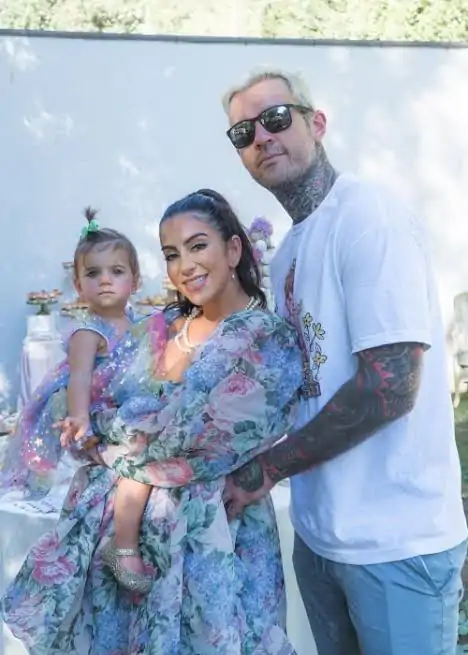 Adam22 wife
Adam22 girlfriend 