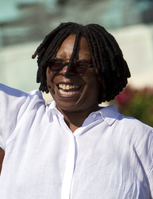Whoopi Goldberg Biography: Age, Husband, Net Worth, Daughter, Spouse, Movies, Kids, Oscar, Children, Real Name