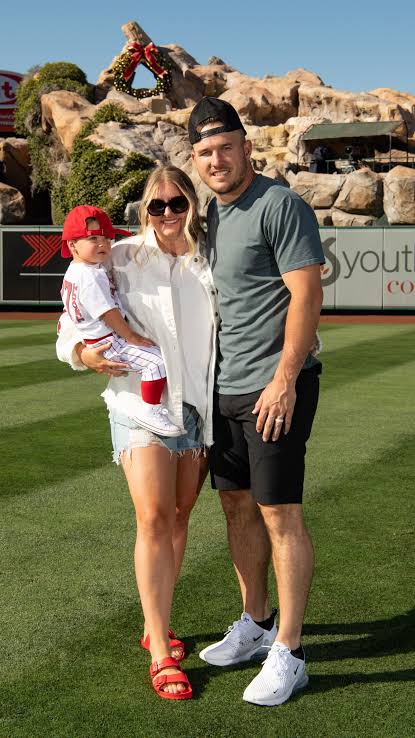 Mike Trout Net Worth
Mike Trout Wife 