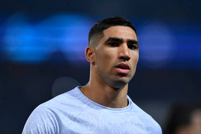 Achraf Hakimi Biography: Age, Wife, Net Worth, Son, Wedding, Mother, Salary, Parents, Brother, Family, Height