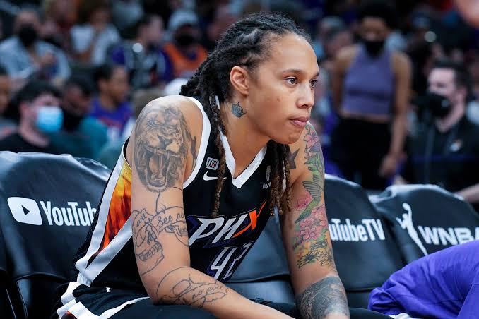 Brittney Griner Biography: Age, Husband, Net Worth, Parents, Parents, Father, Family, Pictures, Height