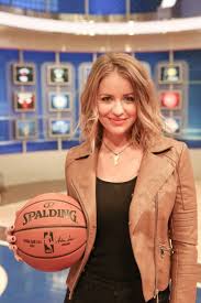 Kristen Ledlow Biography: Age, Height, Boyfriend, Parents, Net Worth, Baby, Dating, Married, Wiki, Salary, Relationship