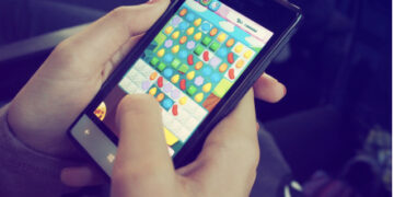 How to Play Games On-The-Go: Tips & Tricks