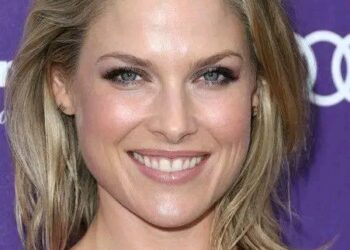 Natasha Henstridge Biography: Age, Nationality, Children, Husband, Career, Movies, Net Worth