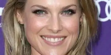 Natasha Henstridge Biography: Age, Nationality, Children, Husband, Career, Movies, Net Worth