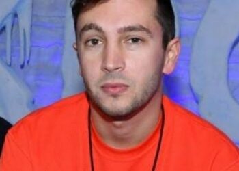 Tyler Joseph Biography: Age, Birthday, Parents Siblings, Wife, Children, Siblings, Nationality, Twenty One Pilots, Career, Net Worth