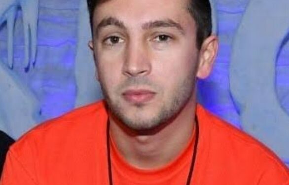 Tyler Joseph Biography: Age, Birthday, Parents Siblings, Wife, Children, Siblings, Nationality, Twenty One Pilots, Career, Net Worth