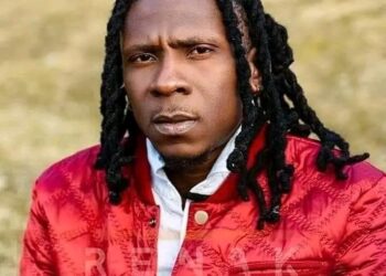 Mugeez Biography: Age, Birthday, Parents, Siblings, Wife, Children, Family, Nationality, Girlfriend, R2Bees, Songs, Net Worth