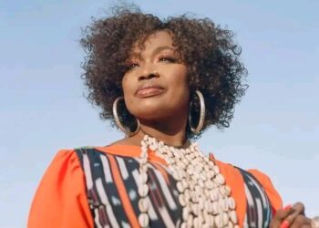 Oumou Sangaré Biography: Age, Birthday, Parents, Siblings, Husband, Children Family, Nationality, Songs, Net Worth