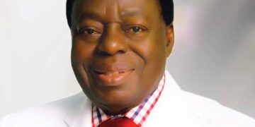 Afe Babalola Biography: Age, Birthday, Siblings, Wife, Children, Family, Nationality, Achievements, Net Worth