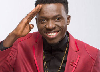 Akpororo Biography: Age, Birthday, Parents, Siblings, Wife, Children, Family, Nationality, Movies, Performances, Net Worth