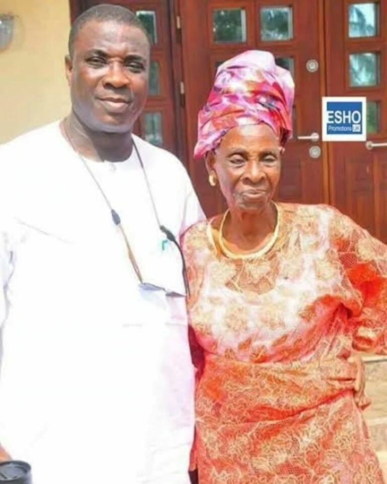 K1 De Ultimate mother
Wasiu Ayinde's mother 