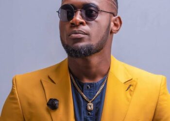 Salatiel Biography: Age, Birthday, Parents, Siblings, Wife, Children, Nationality, Girlfriend, Songs, Net Worth