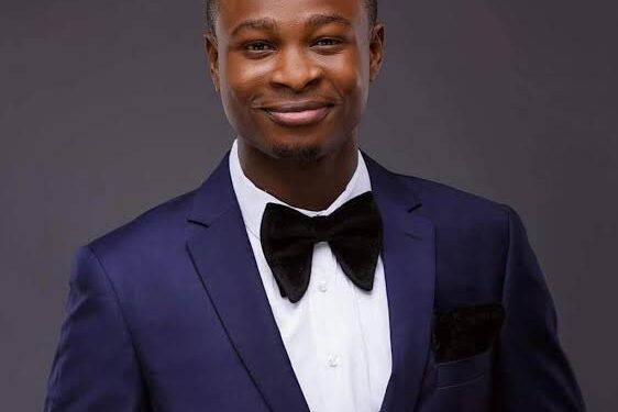 Bidemi Olaoba Biography: Age, Birthday, Parents, Siblings, Wife, Children, Nationality, State Of Origin, Songs Net Worth