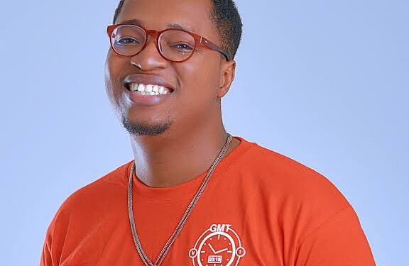 Ko-Jo Cue Biography: Age, Birthday, Parents, Siblings, Wife, Children, Nationality, Songs, Net Worth