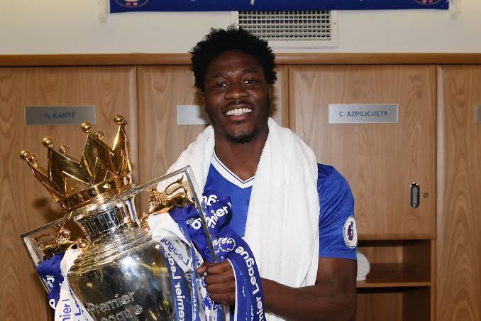 Ola Aina photo 