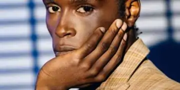 Bongeziwe Mabandla Biography: Age, Birthday, Parents, Siblings, Girlfriend, Children, Nationality, Career, Songs, Net Worth