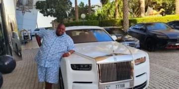 Wicknell Chivayo Biography: Age, Wife, Children, Divorce, Nationality, Career, Cars, Houses, Net Worth 5 Wicknell Chivayo Biography: Age, Wife, Children, Divorce, Nationality, Career, Cars, Houses, Net Worth